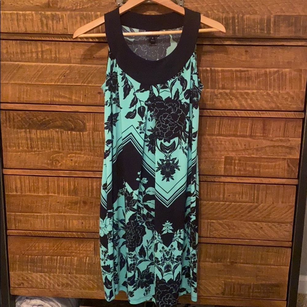 sleeveless enfocus summer dress